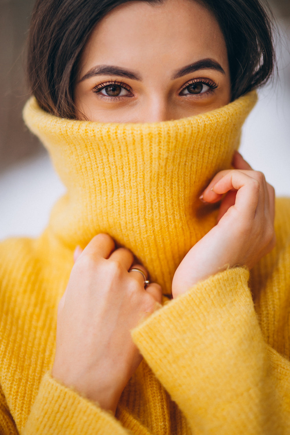 SWEATERS & CARDIGANS