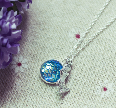 Fish Scale Gemstone Necklace with Flat Diamond Pendant