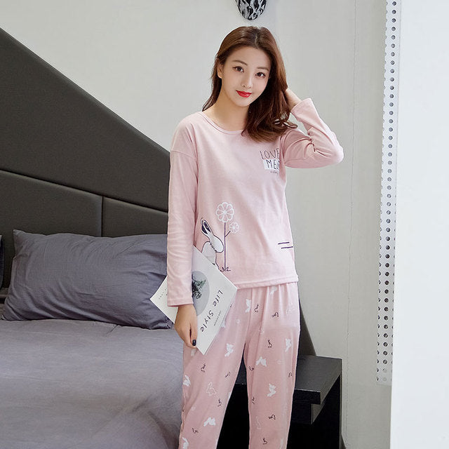 Women's Long-Sleeved Pyjama Set in Cute Design