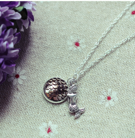 Fish Scale Gemstone Necklace with Flat Diamond Pendant